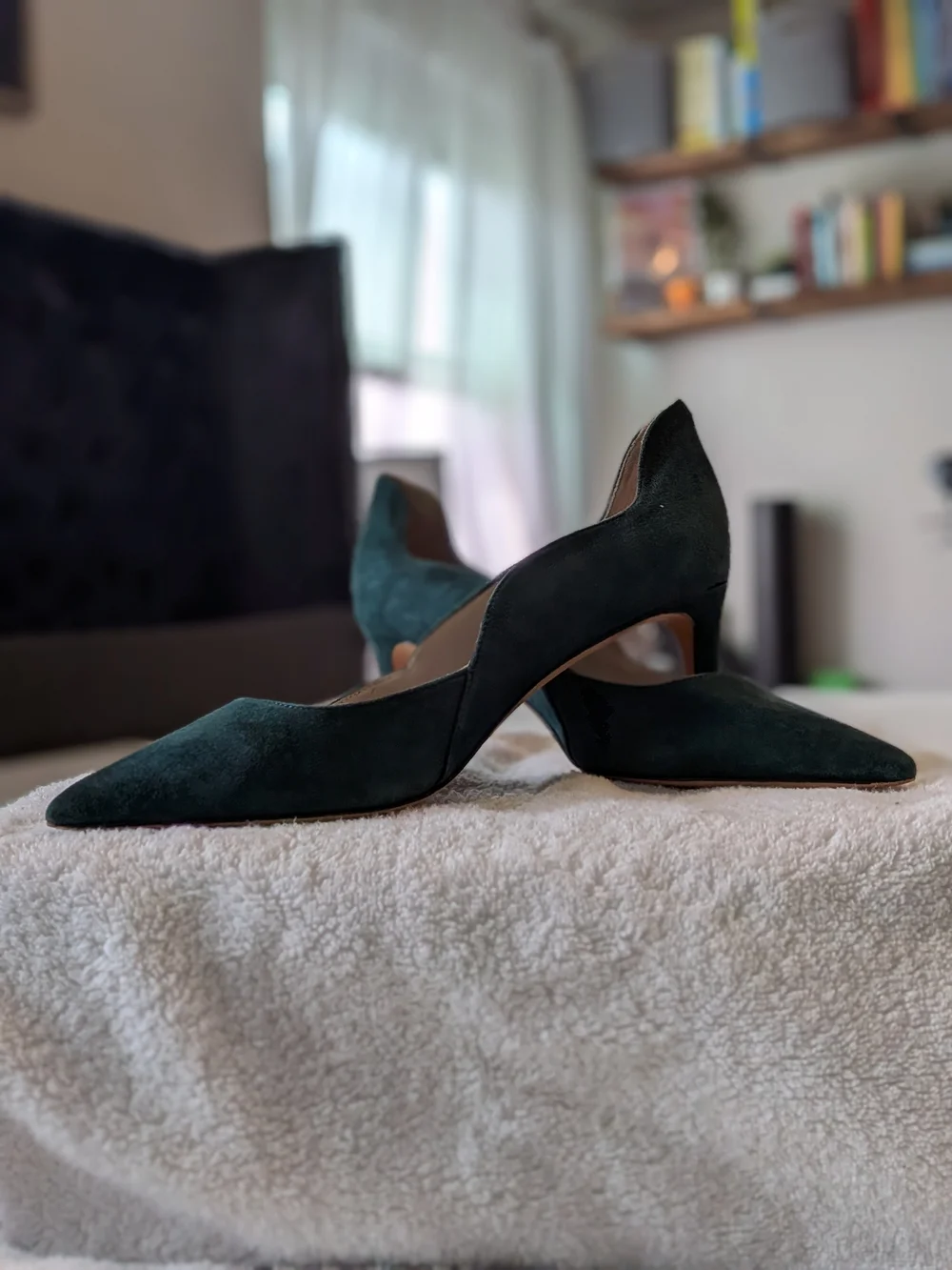 Women's Teal Suede Pointed-Toe D'Orsay Pumps - Picture 12 of 12
